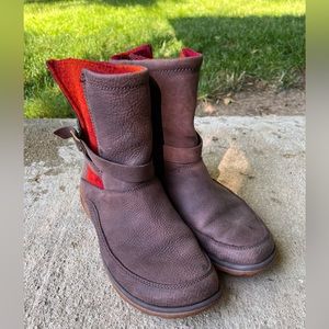Women’s Chaco Boots - Size 9